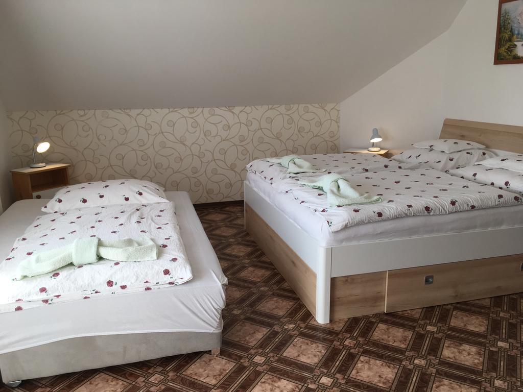 Gitta Apartman บุค ภายนอก รูปภาพ