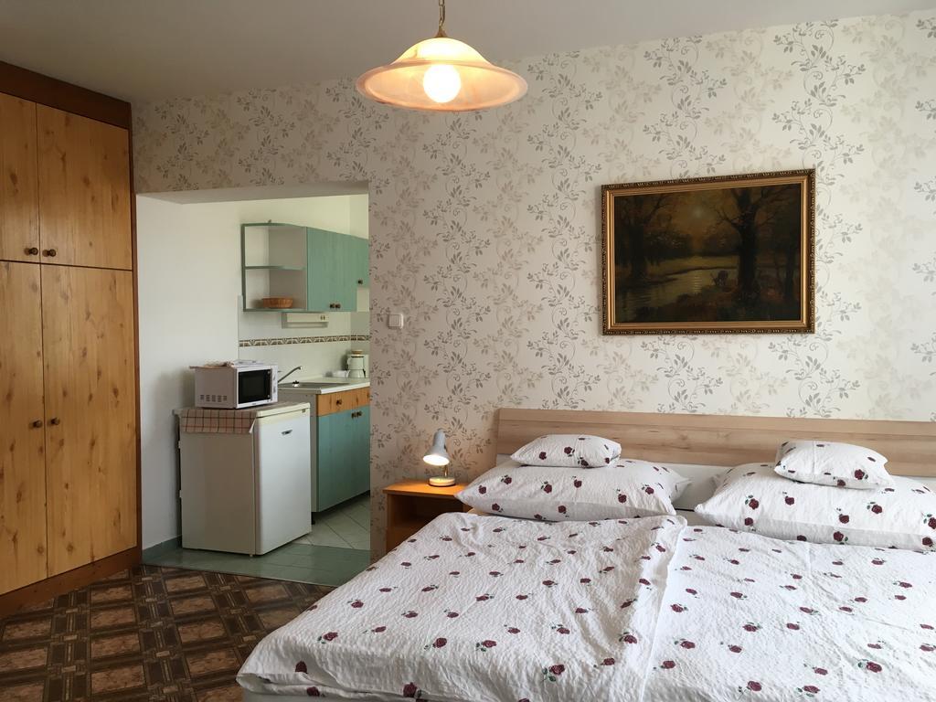 Gitta Apartman บุค ภายนอก รูปภาพ